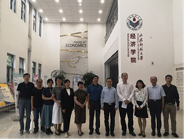 冰球突破mg正规官网一行赴济南三所高校进行学科调研与招生宣讲