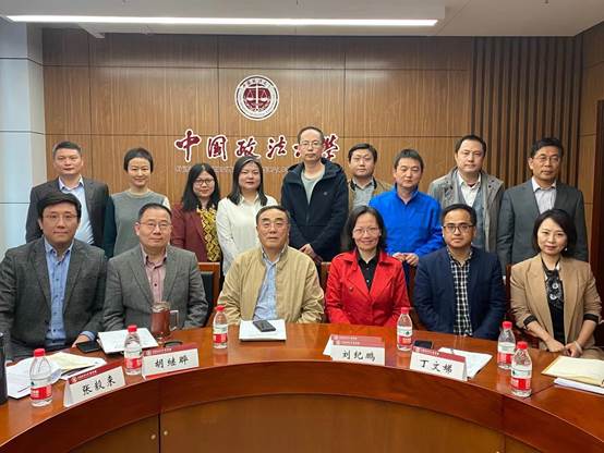 冰球突破mg正规官网校友理事会第三次常务理事会议圆满结束