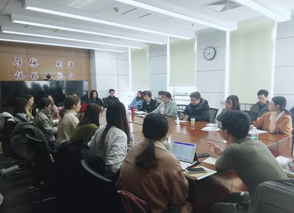 冰球突破mg正规官网2019年秋季学期专硕学生座谈会顺利召开