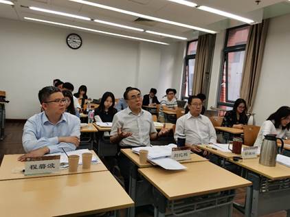 冰球突破mg正规官网资本金融系毕业论文开题答辩圆满完成
