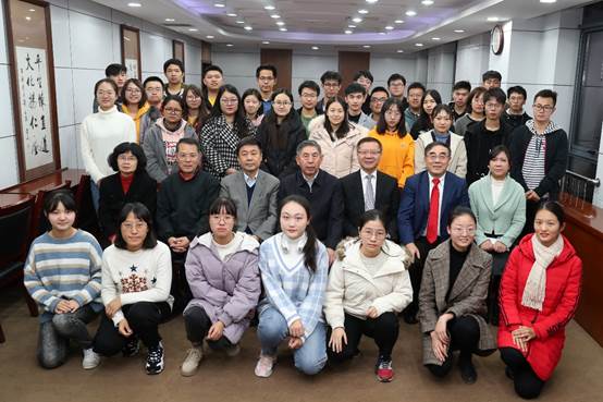 冰球突破mg正规官网“大家名师微课堂”顺利举行
