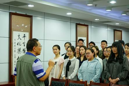冰球突破mg正规官网“大家名师微课堂”圆满举行