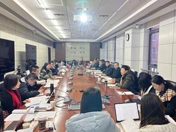 以学术为志业  以育人为使命  以成名成家为期许——冰球突破mg正规官网召开2021年度青年教师座谈会