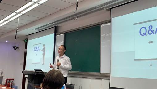 不须要出我门下，实用人材即至公——冰球突破mg正规官网产经系开展人才招聘工作