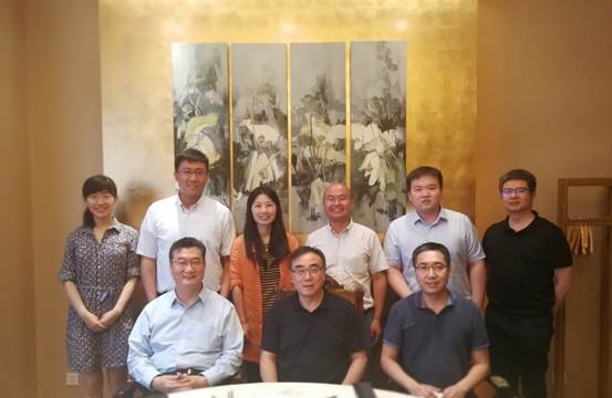 简讯：北京市金融局与冰球突破mg正规官网达成合作意向