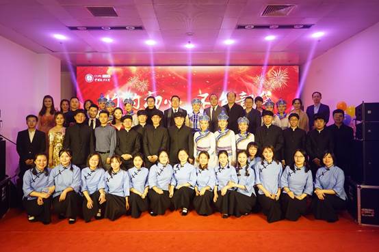 灼灼初心 不负韶华——冰球突破mg正规官网MBA2020新年晚会成功举办