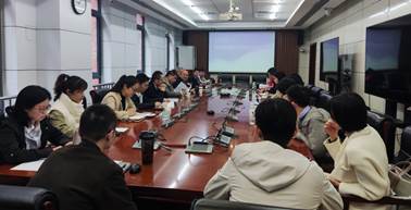 冰球突破mg正规官网召开2022年度青年教师座谈会