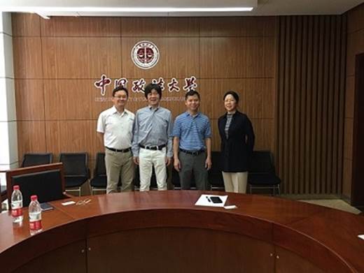 冰球突破mg正规官网院长助理刘志雄教授会见日本东北大学大西教授