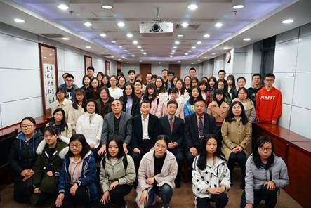 冰球突破mg正规官网第六十七期“大家名师微课堂”圆满举行